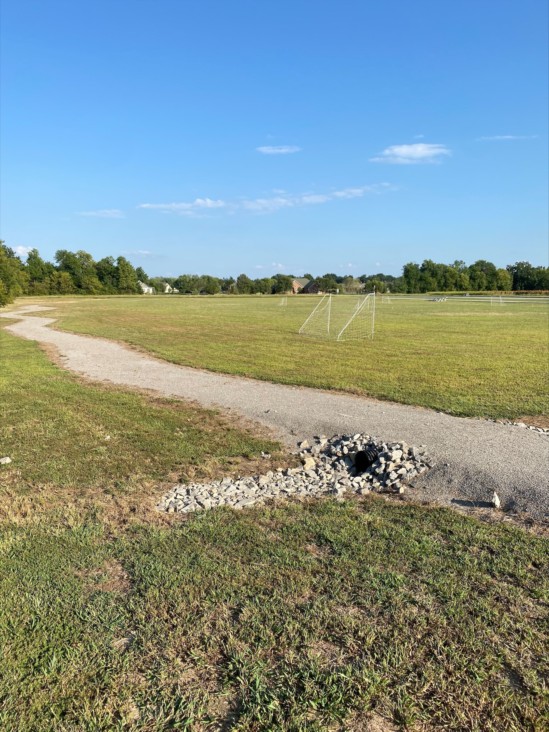 ColumbusEddingtonParkGravelTrailTransition2021.jpg